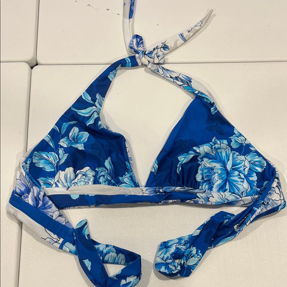 Cupshe Reversible Blue Floral Bikini Top